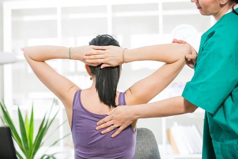 Chiropractor providing whiplash and accident recovery care in Frankfort KY